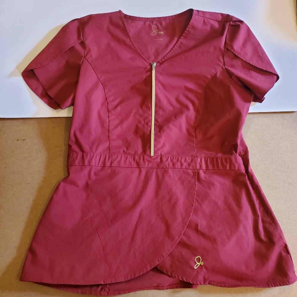 Red Jaanuu Scrub Top L